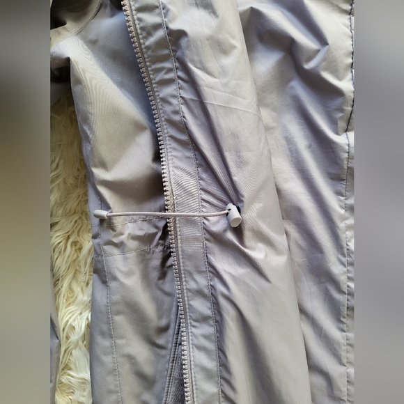 The North Face Women’s Rain Parka Size SP - Picture 10 of 16